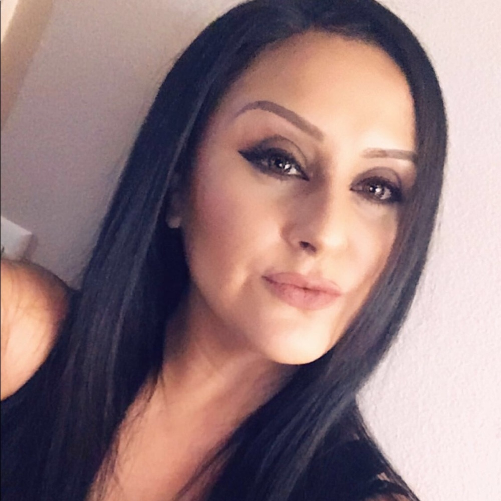 Meet your Posher, Elida